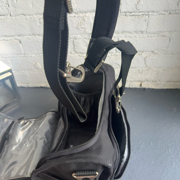 Swiss Army black travel bag. - Picture 5 of 15